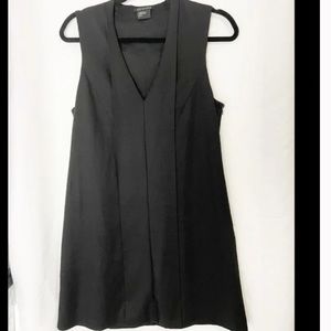 ARMANI EXCHANGE BLACK VNECK DRESS size medium